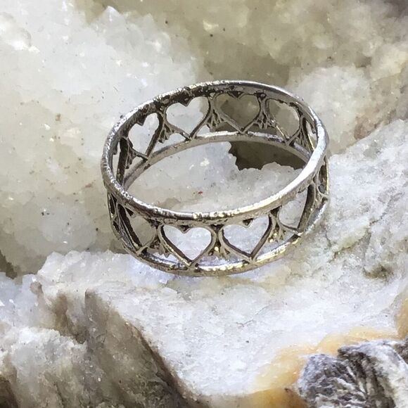Ring, Sterling Silver Heart Ring, size 5, NEW, Handmade, Artisan - Picture 3 of 5
